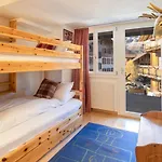 Schweizerhof 1 * Wengen